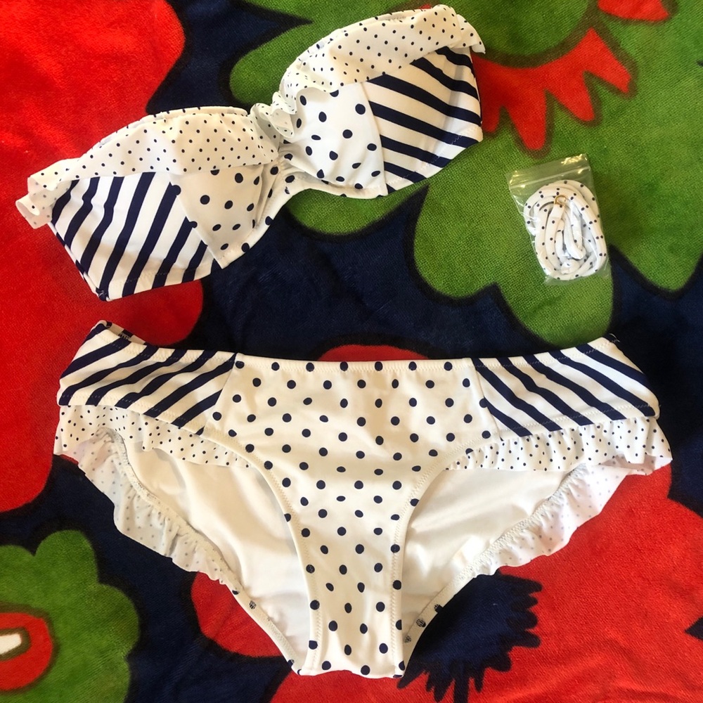 Victoria’s Secret bandeau bikini size Medium / 34B